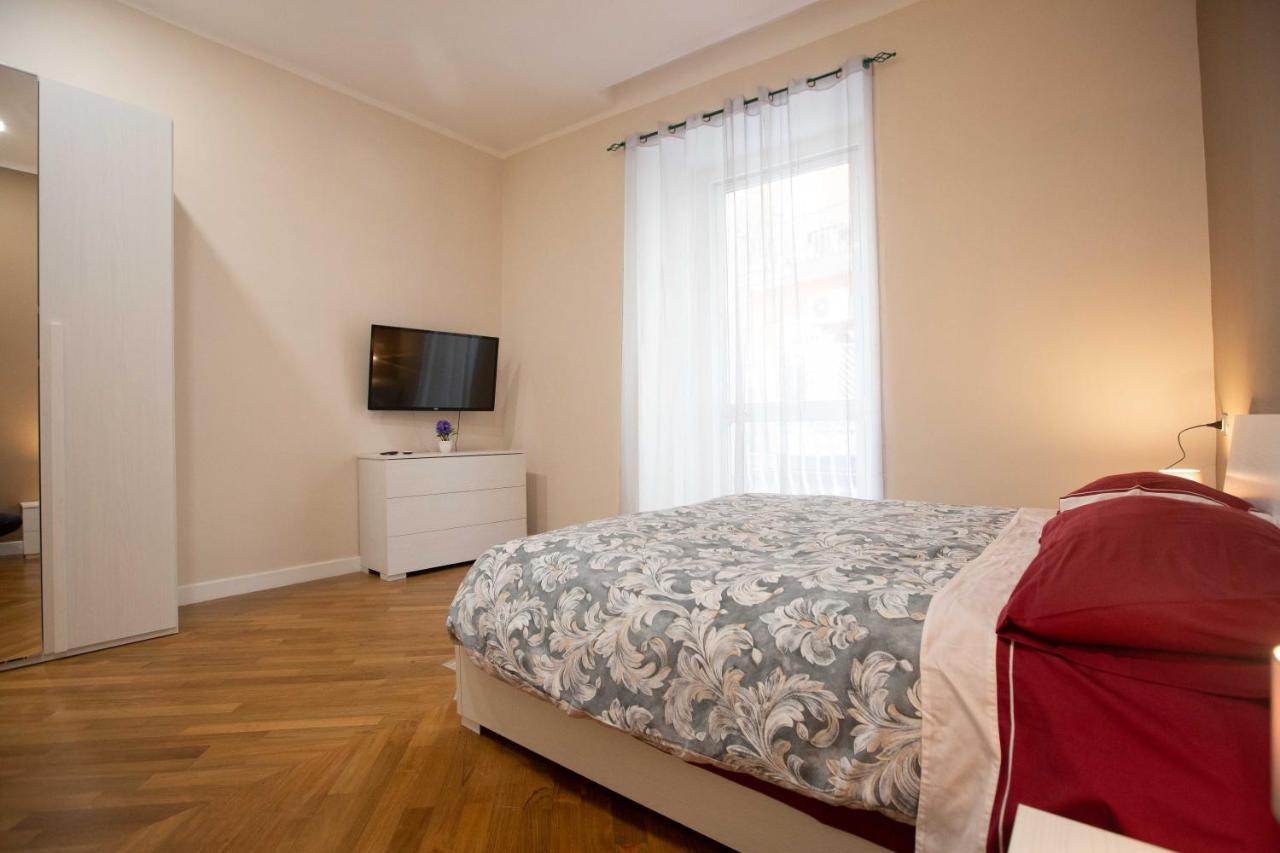 Privilege Chiaia By Dimorra Naples Extérieur photo
