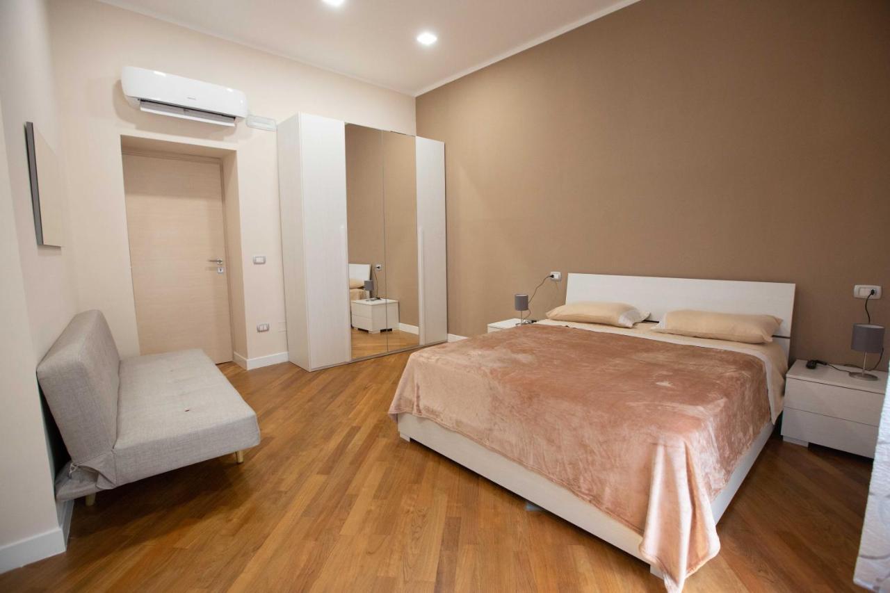 Privilege Chiaia By Dimorra Naples Extérieur photo
