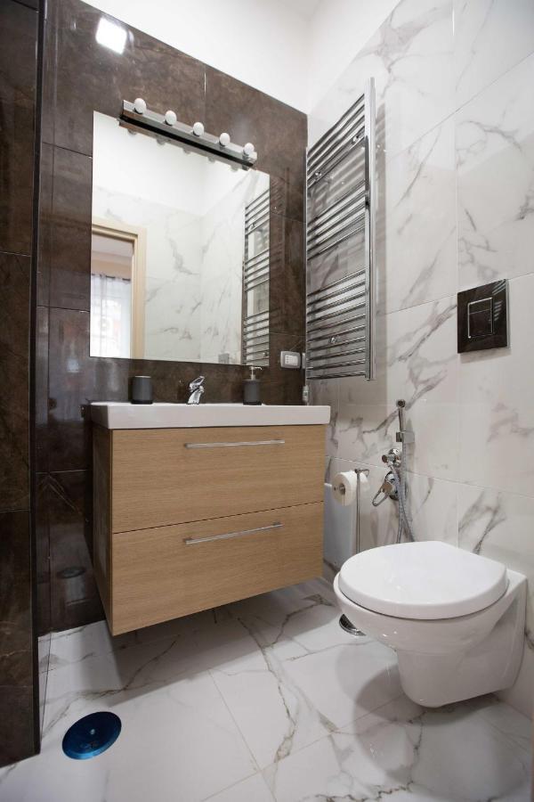 Privilege Chiaia By Dimorra Naples Extérieur photo