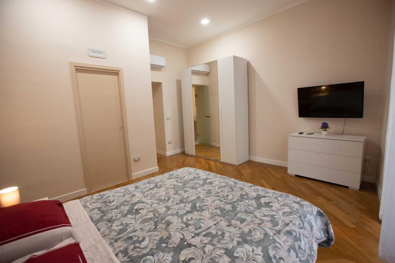 Privilege Chiaia By Dimorra Naples Extérieur photo